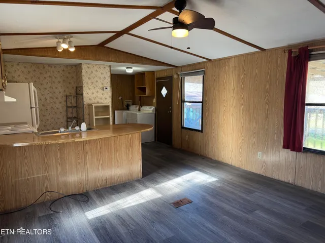 $64,900 | 459 Siler Street, Jellico, TN 37762