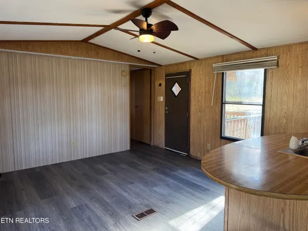 $59,900 | 459 Siler Street, Jellico, TN 37762