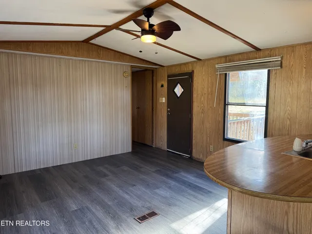 $64,900 | 459 Siler Street, Jellico, TN 37762