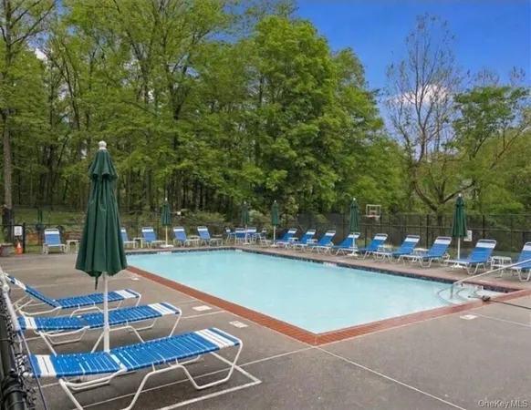 $899,000 | 21 Croton Lake Road, Unit 6, Katonah, NY 10536