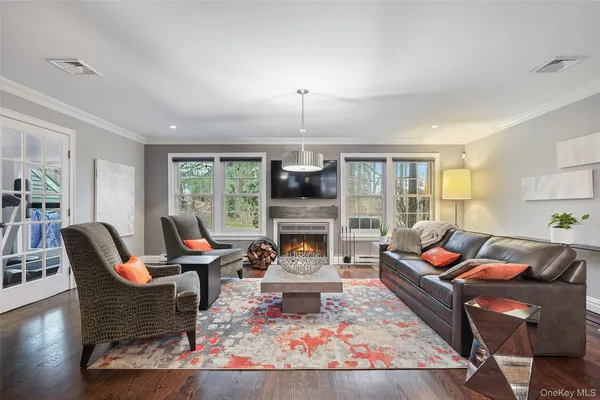 $899,000 | 21 Croton Lake Road, Unit 6, Katonah, NY 10536