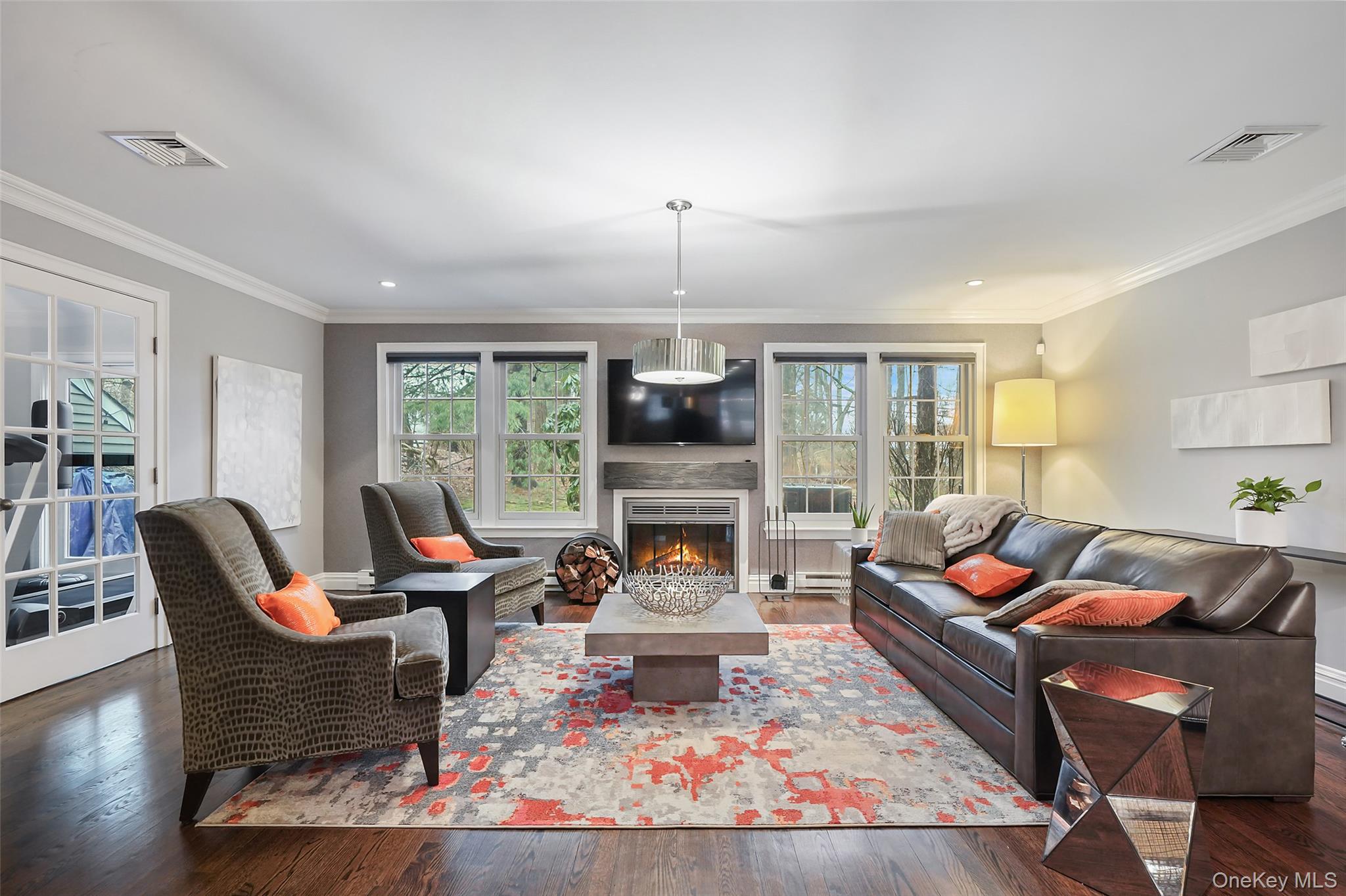 21 Croton Lake Road, Unit 6 Katonah, NY 10536 - Photo 3 of 31 With wood burning fireplace