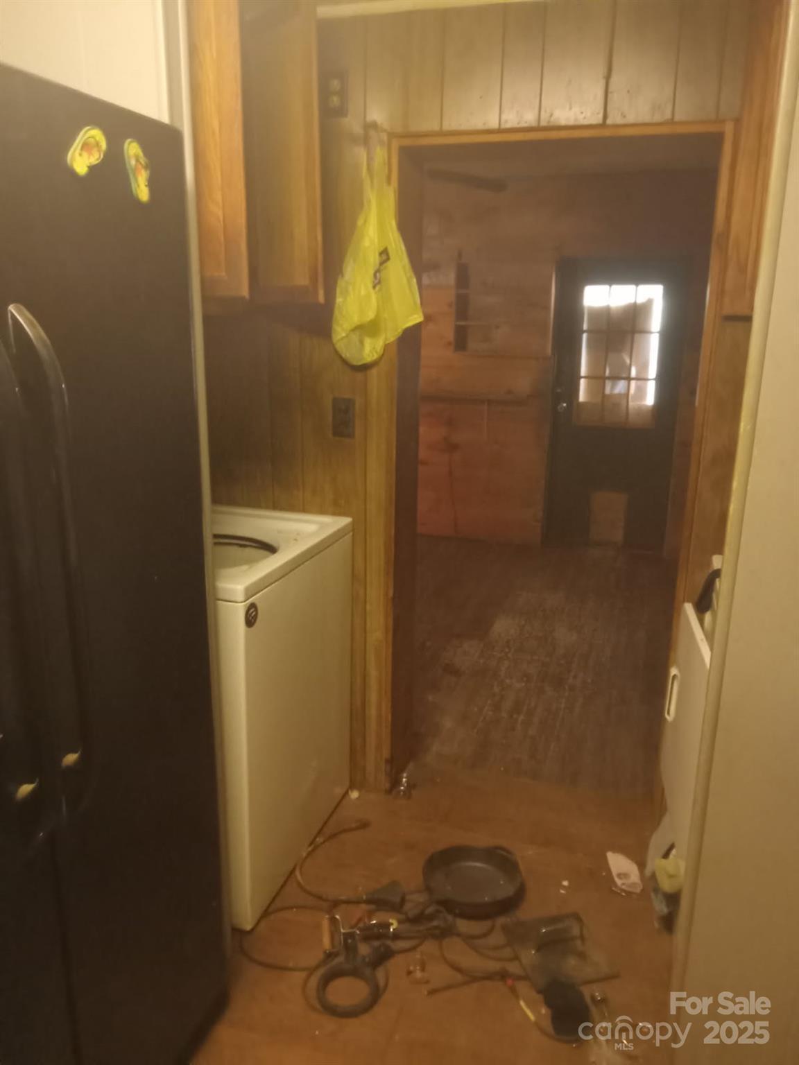 74 Lighthouse Lane Mill Spring, NC 28756 - Photo 5 of 13 a bathroom with a shower