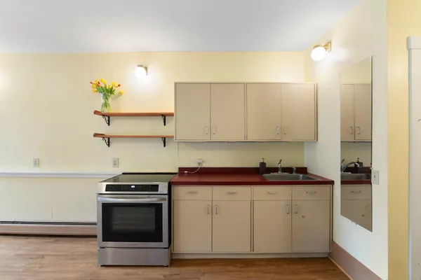 $159,000 | 219 High Street, Unit 3, Brattleboro, VT 05301