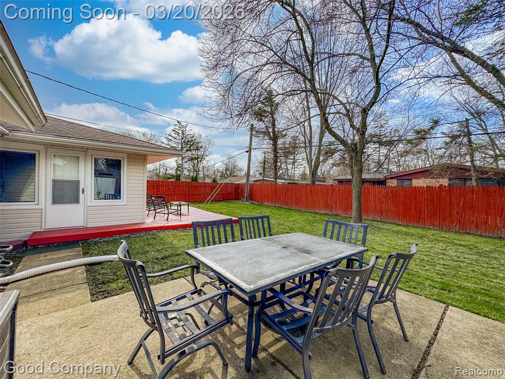 29661 Chelmsford Road Southfield, MI 48076 - Photo 23 of 30 Gallery Image 23