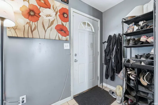 $199,900 | 1922 Legoma Drive, Fort Wayne, IN 46819