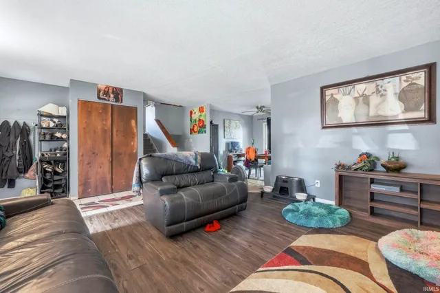 $199,900 | 1922 Legoma Drive, Fort Wayne, IN 46819