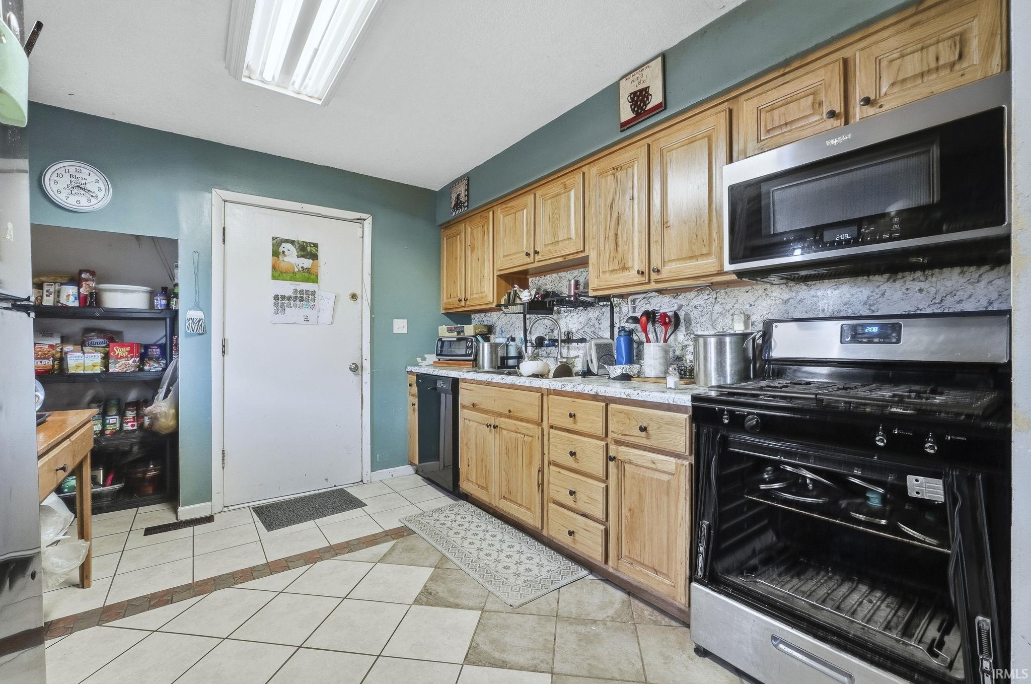 1922 Legoma Drive Fort Wayne, IN 46819 - Photo 19 of 35