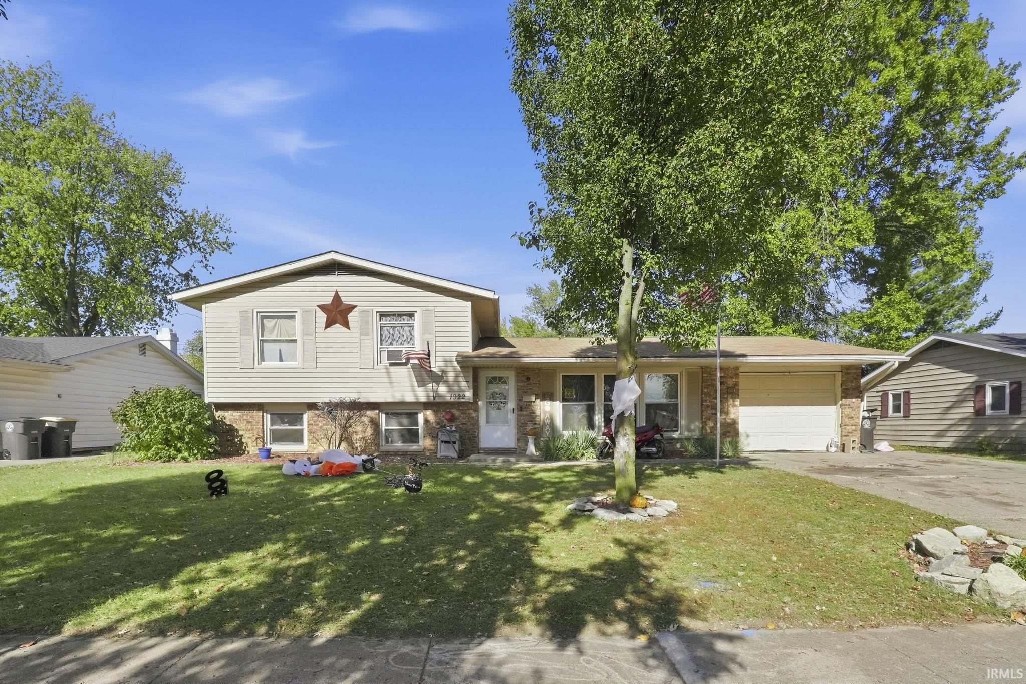 1922 Legoma Drive Fort Wayne, IN 46819 - Photo 5 of 35