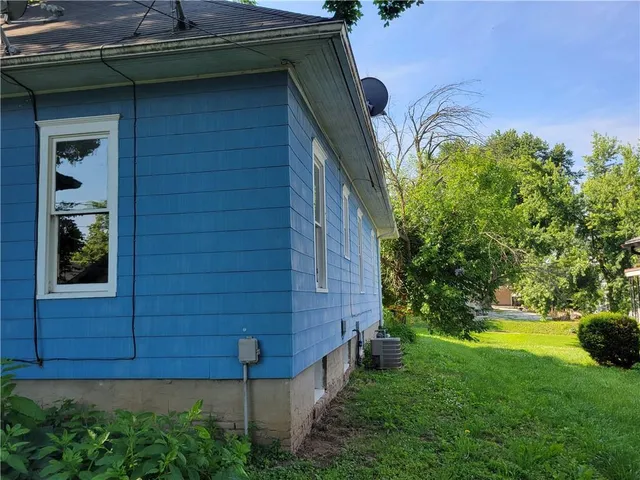 $137,900 | 3319 Mitchell Avenue, St. Joseph, MO 64507