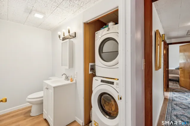 $1,050 | 65 Birge Avenue, Windsor Locks, CT 06096