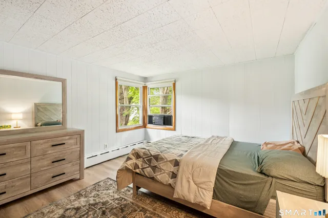 $1,050 | 65 Birge Avenue, Windsor Locks, CT 06096