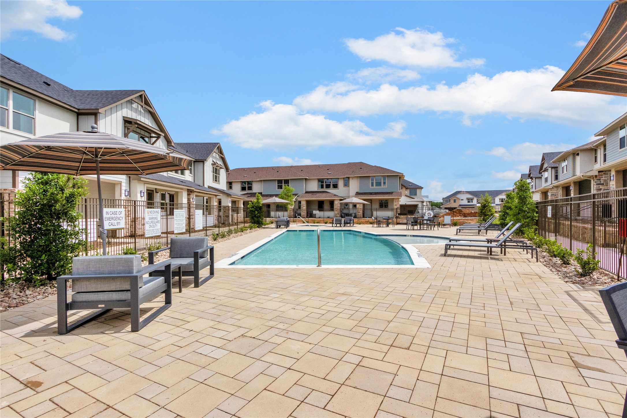 5900-244 Highway 287 Frontage Road Arlington, TX 76017 - Photo 11 of 14 a view of a building with a swimming pool and sitting area