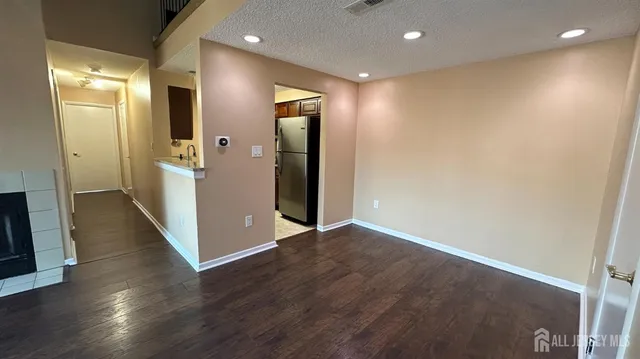 $2,400 | 9002 Tamarron Drive, Plainsboro, NJ 08536