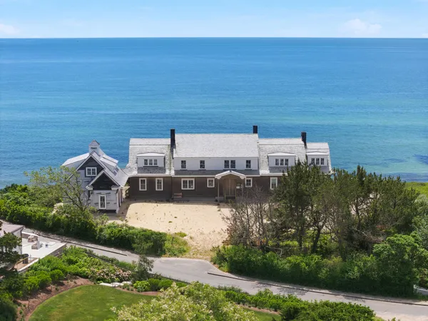 $5,000,000 | 31 Dale Avenue, Hyannis, MA 02601