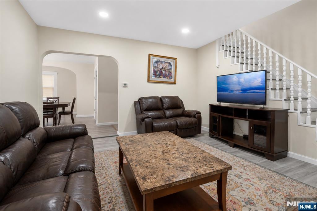 9 Sycamore Street Bloomfield, NJ 07003 - Photo 5 of 34