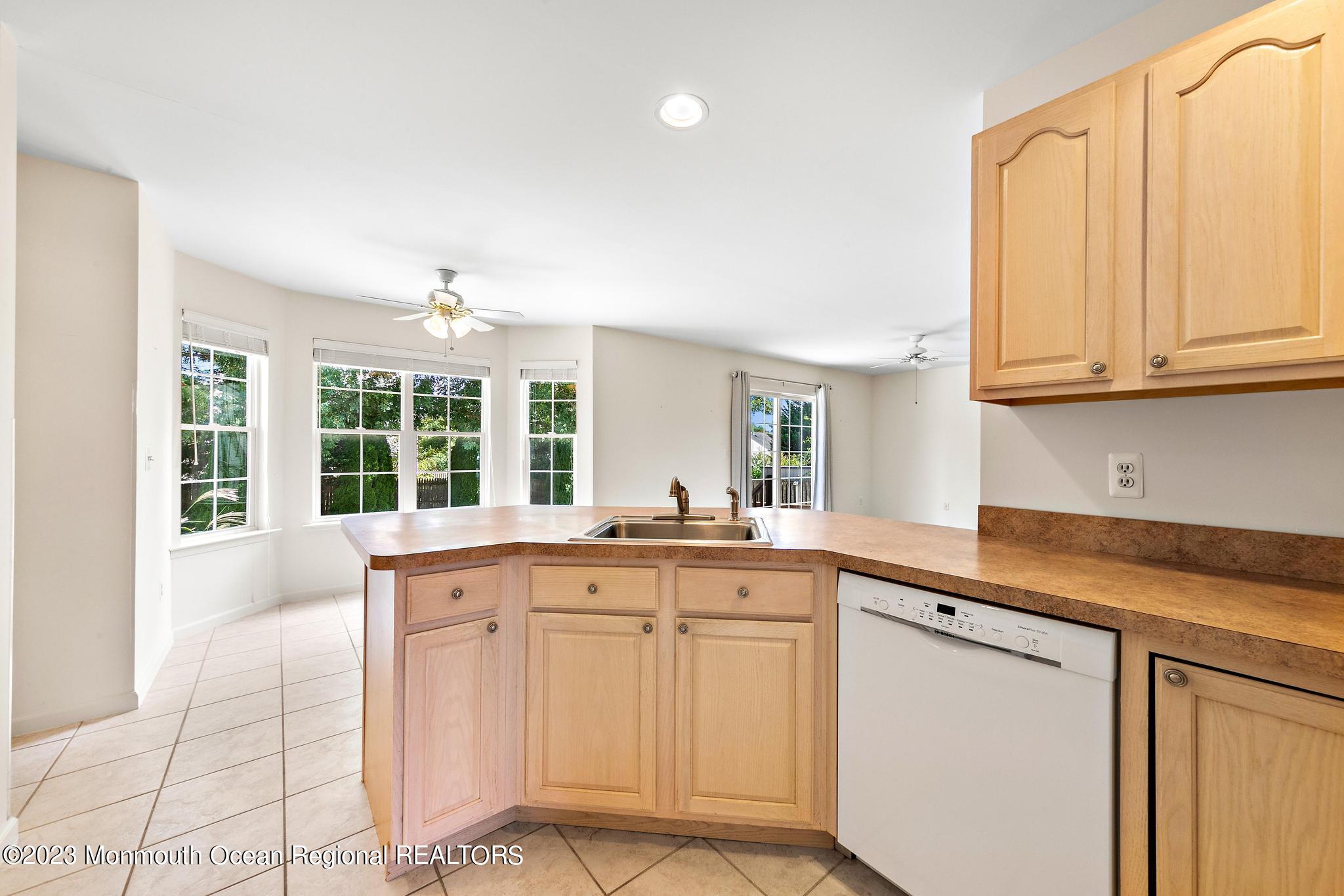 135 Barracuda Road Manahawkin, NJ 08050 - Photo 16 of 47 135Barracuda-16