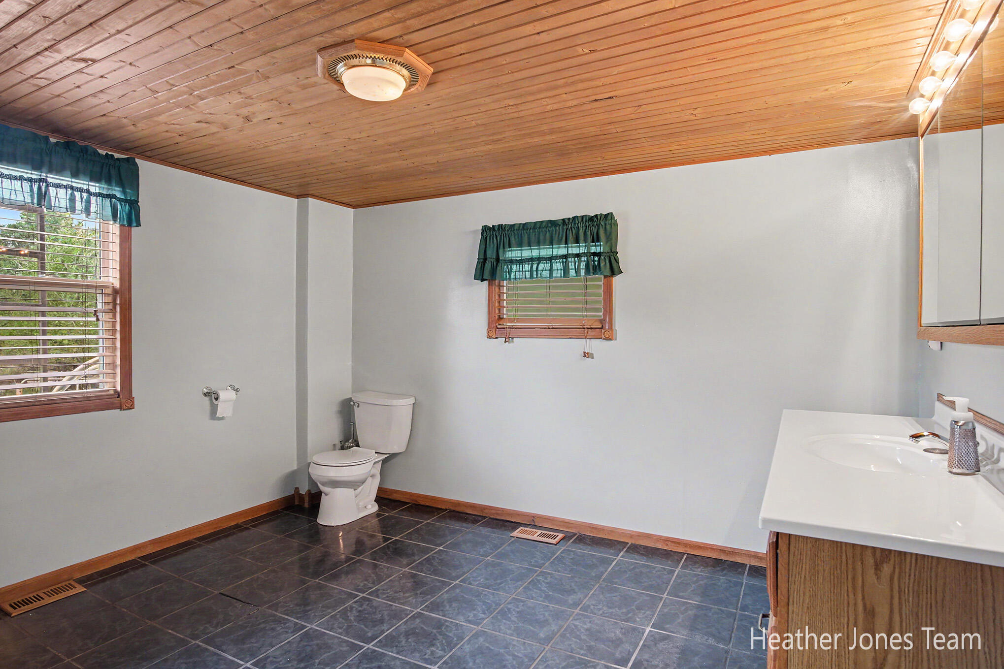 3791 South Holland Road Sidney, MI 48885 - Photo 9 of 28 DSCF1660