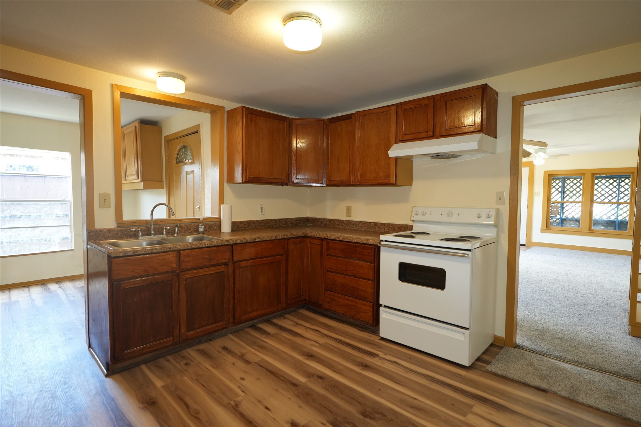1337 3rd Street Hempstead, TX 77445 - Photo 9 of 30 Gallery Image 9