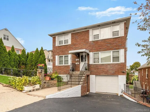 $3,900 | 201 Edgewood Avenue, Unit 1, Yonkers, NY 10704