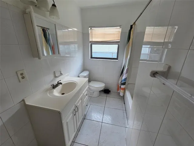 $1,800 | 5204 Northwest 15th Court, Lauderhill, FL 33313