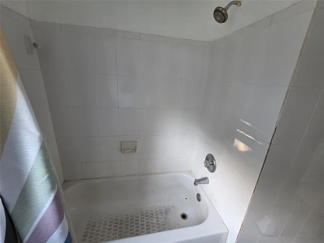 $1,800 | 5204 Northwest 15th Court, Lauderhill, FL 33313