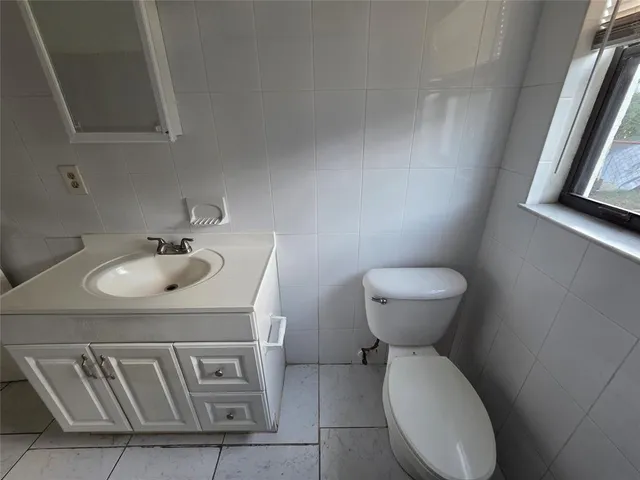 $1,800 | 5204 Northwest 15th Court, Lauderhill, FL 33313