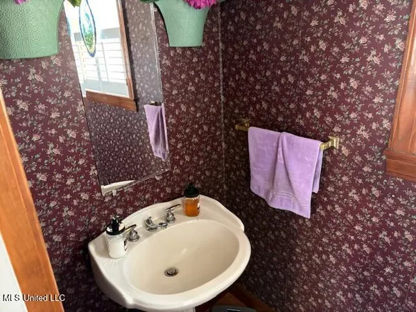 $335,000 | 315 McLemore Road, Walnut Grove, MS 39189