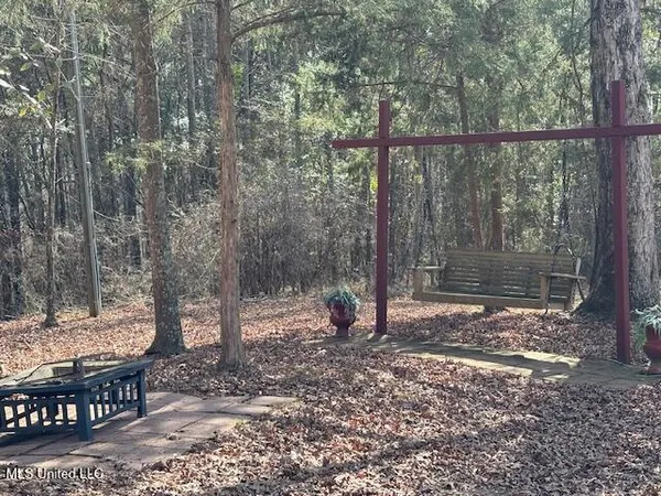 $335,000 | 315 McLemore Road, Walnut Grove, MS 39189