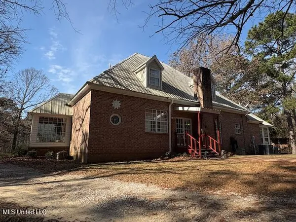 $335,000 | 315 McLemore Road, Walnut Grove, MS 39189