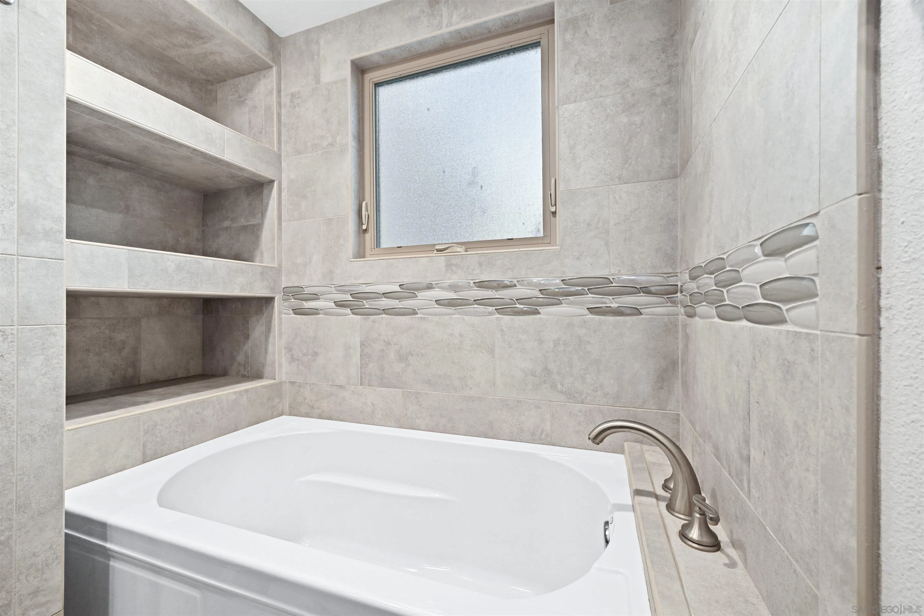 9219 Inverness Road Santee, CA 92071 - Photo 26 of 45