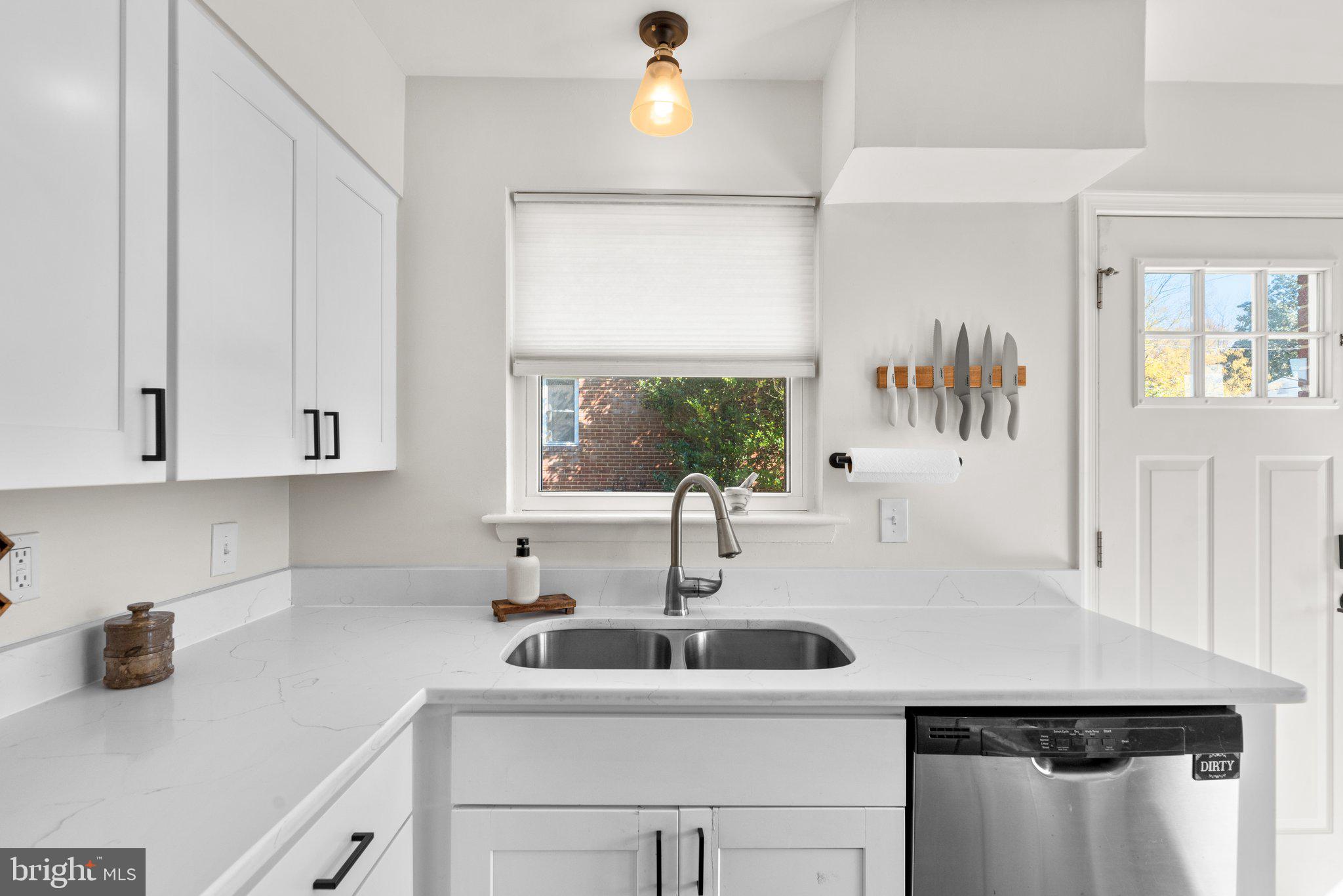 11008 Childs Street Silver Spring, MD 20901 - Photo 11 of 44 Gallery Image 11