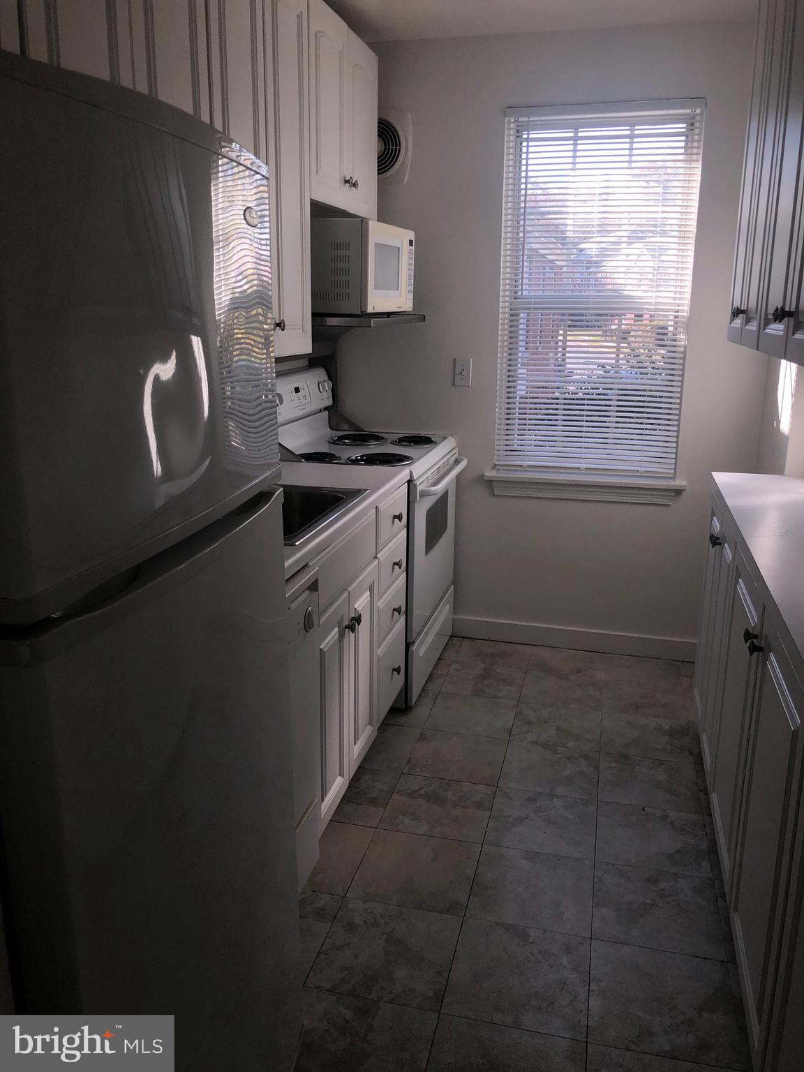 113 East Glebe Road, Unit C Alexandria, VA 22305 - Photo 4 of 10