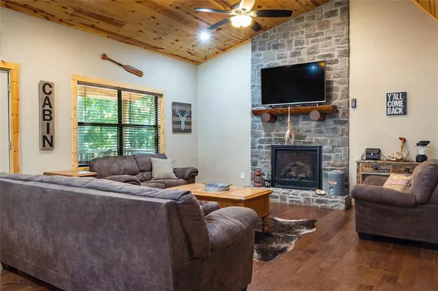 $600,000 | 172 Cedar Creek Circle, Broken Bow, OK 74728