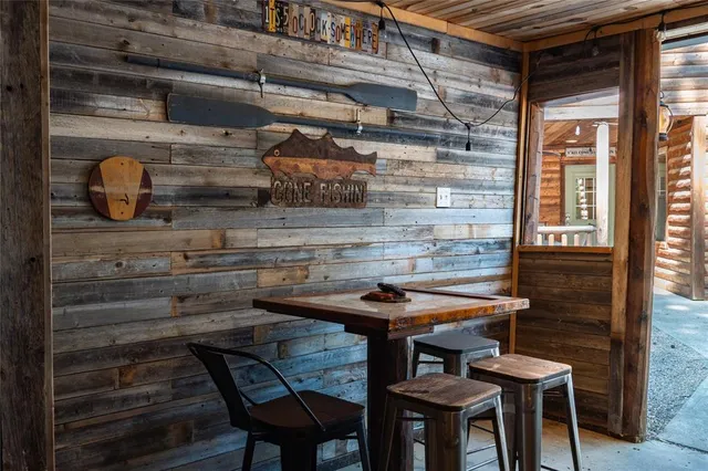 $600,000 | 172 Cedar Creek Circle, Broken Bow, OK 74728