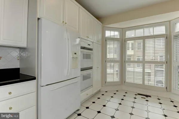 $5,850 | 2217 North Oak Court, Arlington, VA 22209
