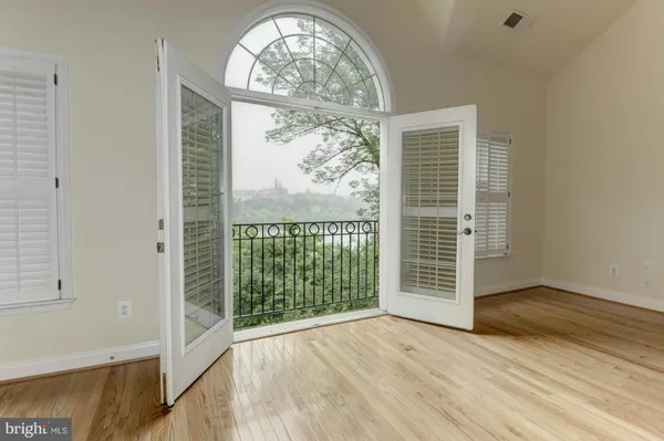 $5,850 | 2217 North Oak Court, Arlington, VA 22209