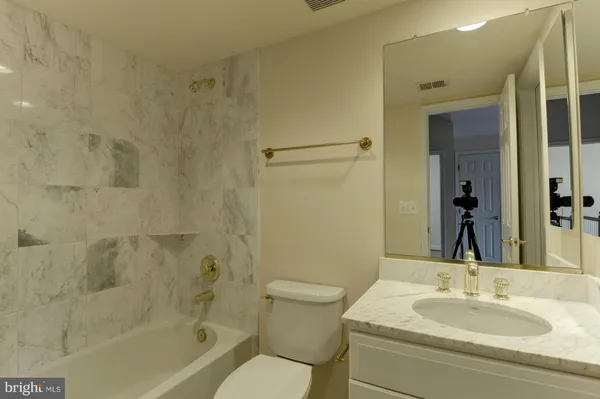 $5,850 | 2217 North Oak Court, Arlington, VA 22209