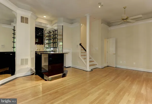 $5,850 | 2217 North Oak Court, Arlington, VA 22209