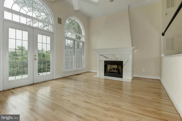 $5,850 | 2217 North Oak Court, Arlington, VA 22209