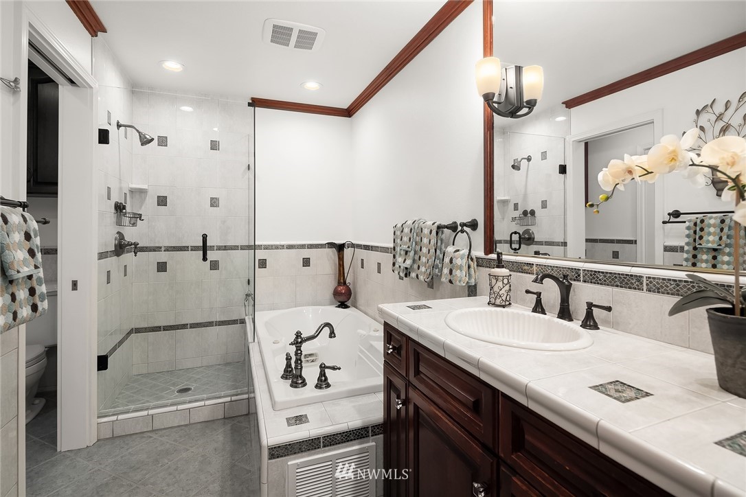 9728 174th Avenue Southeast Renton, WA 98059 - Photo 19 of 40 Gallery Image 19