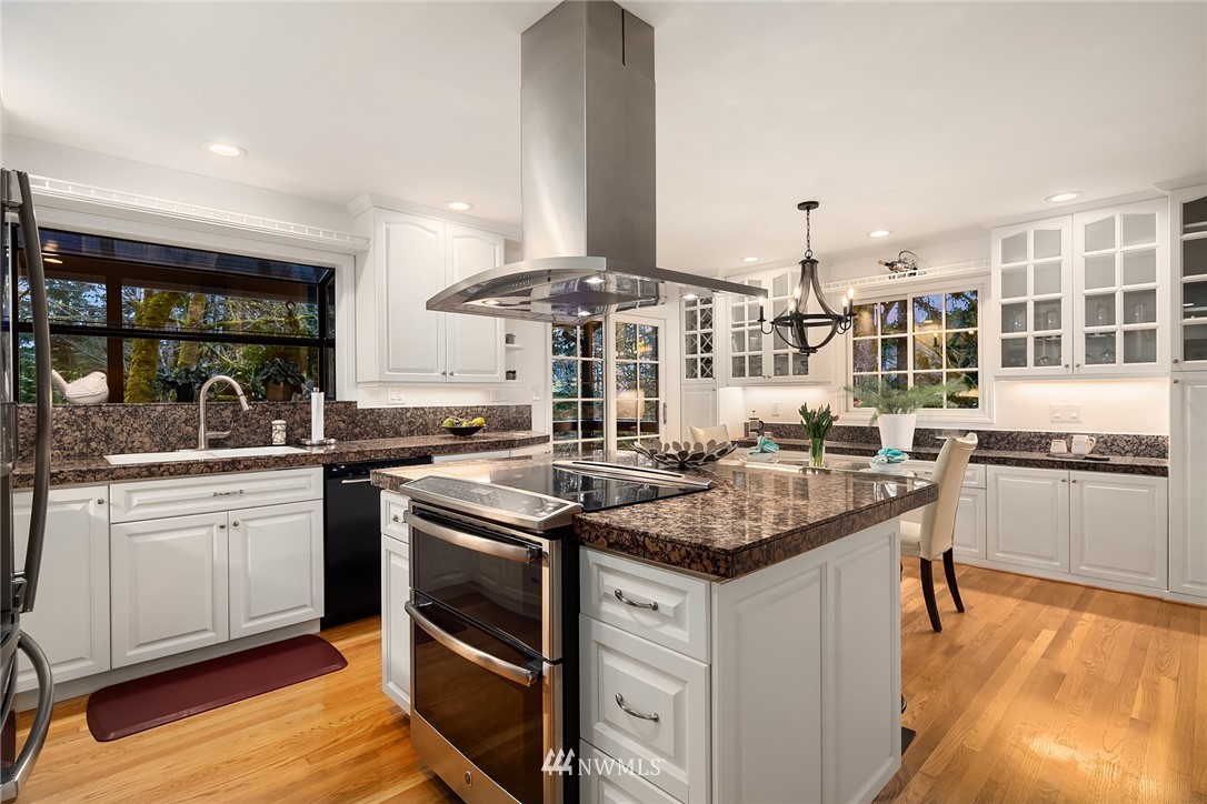 9728 174th Avenue Southeast Renton, WA 98059 - Photo 9 of 40 Gallery Image 9
