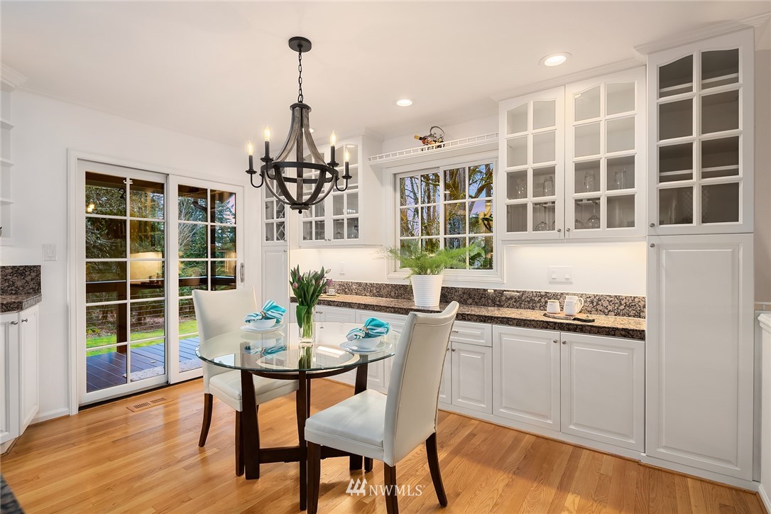 9728 174th Avenue Southeast Renton, WA 98059 - Photo 10 of 40 Gallery Image 10