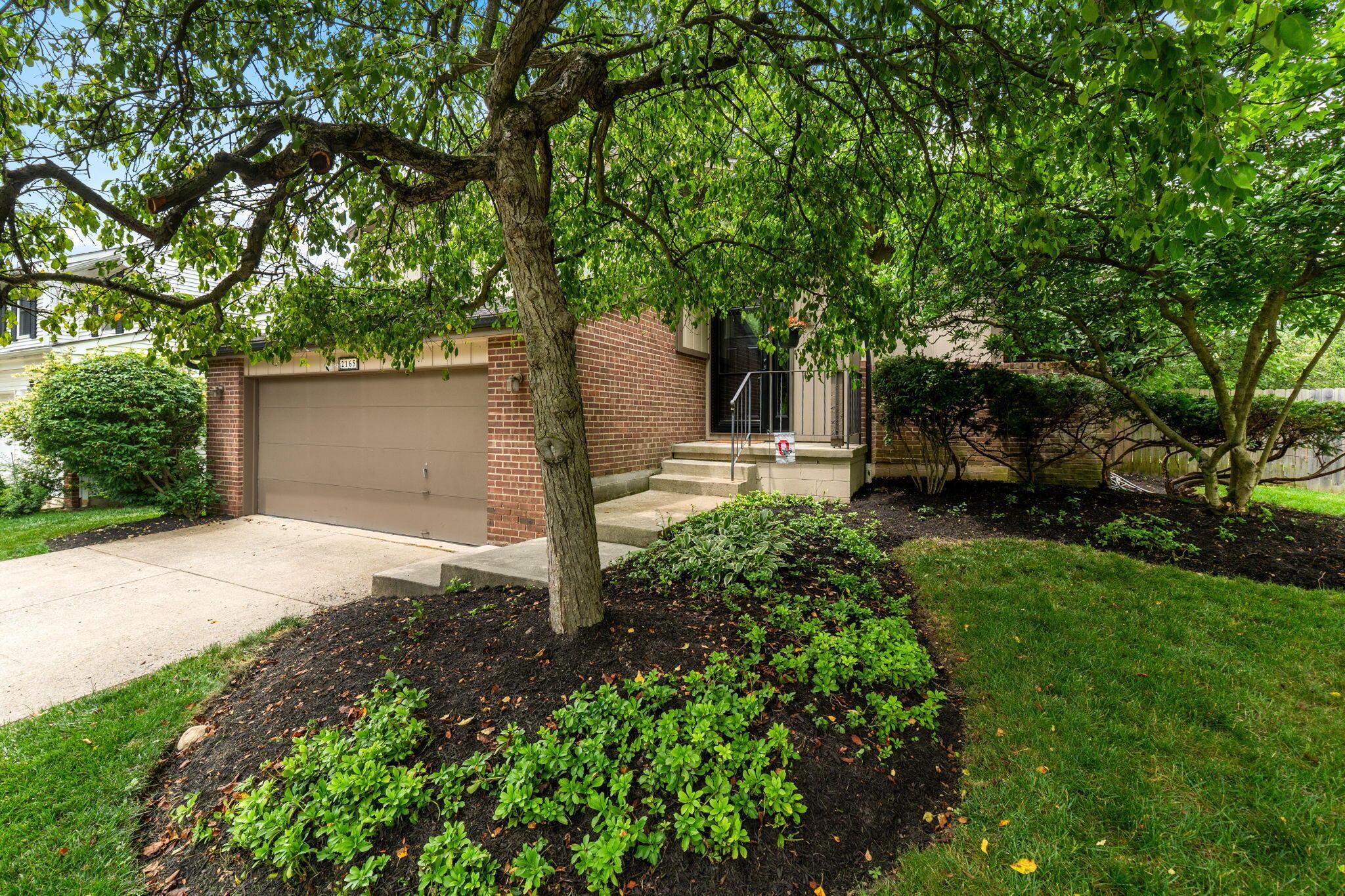 2165 Millrow Loop Dublin, OH 43016 - Photo 3 of 74 Mature Landscaping