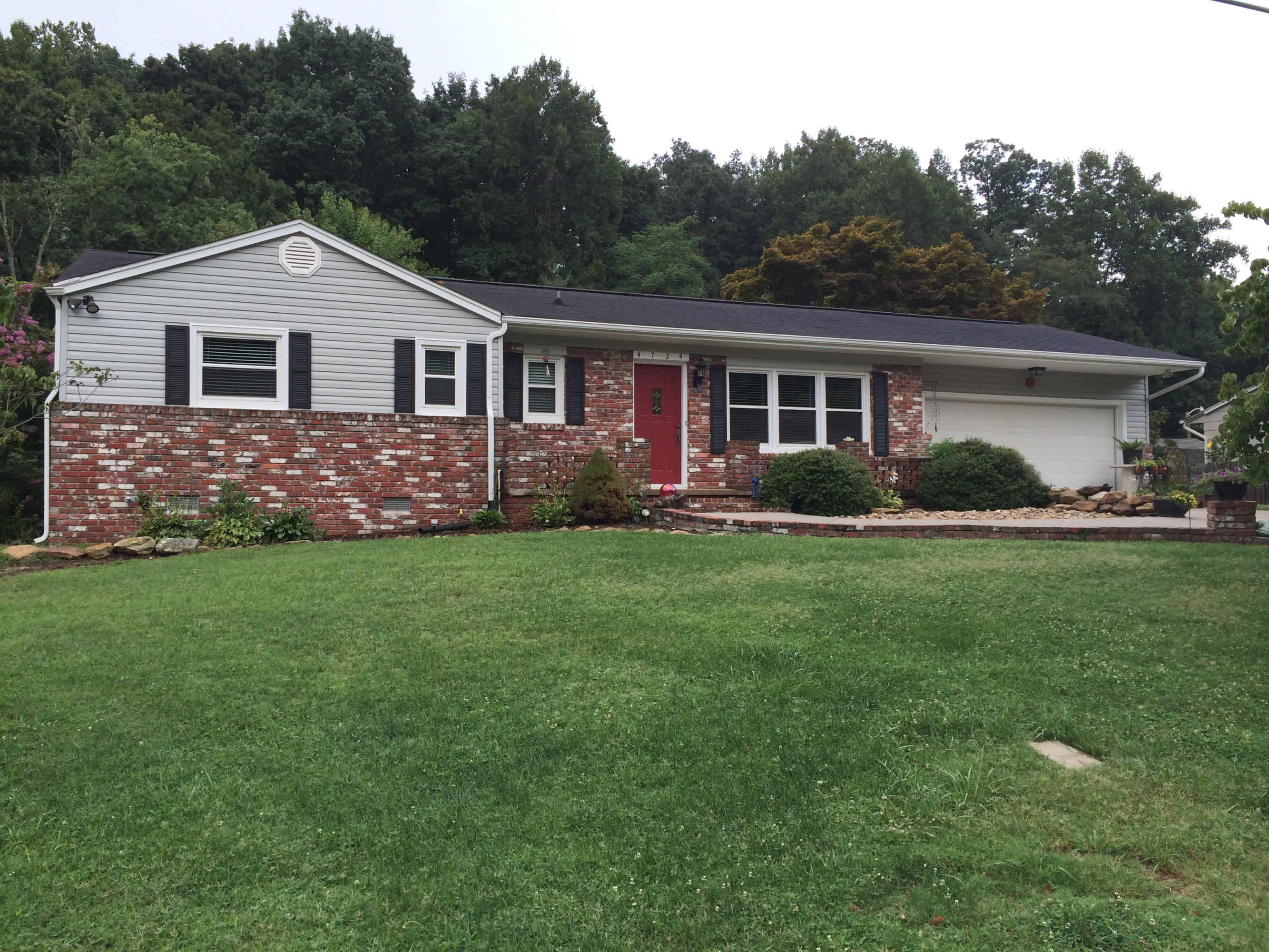 4724 Springbrook Road Knoxville, TN 37921 - Photo 2 of 10 Front