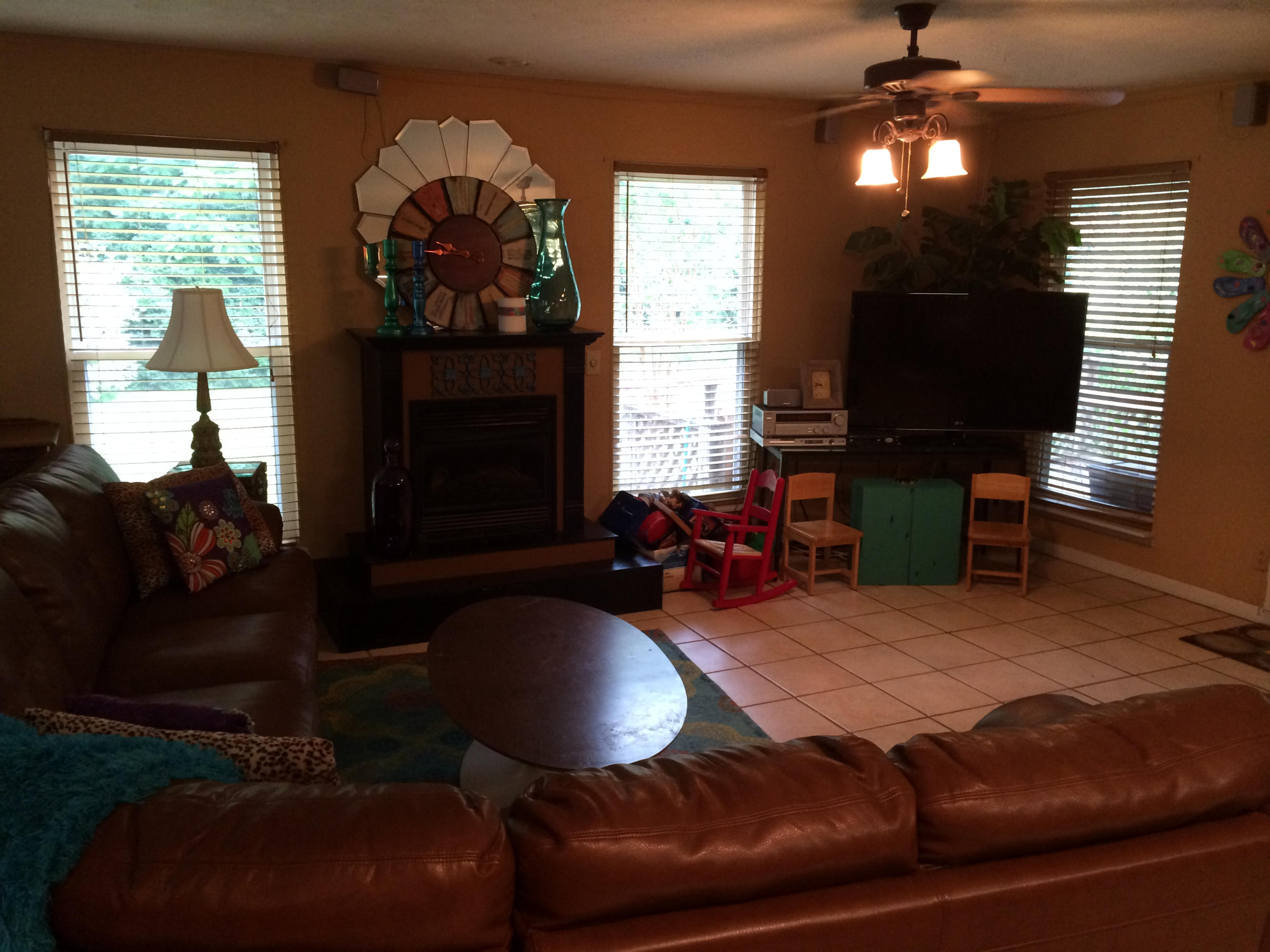 4724 Springbrook Road Knoxville, TN 37921 - Photo 3 of 10 Living Room