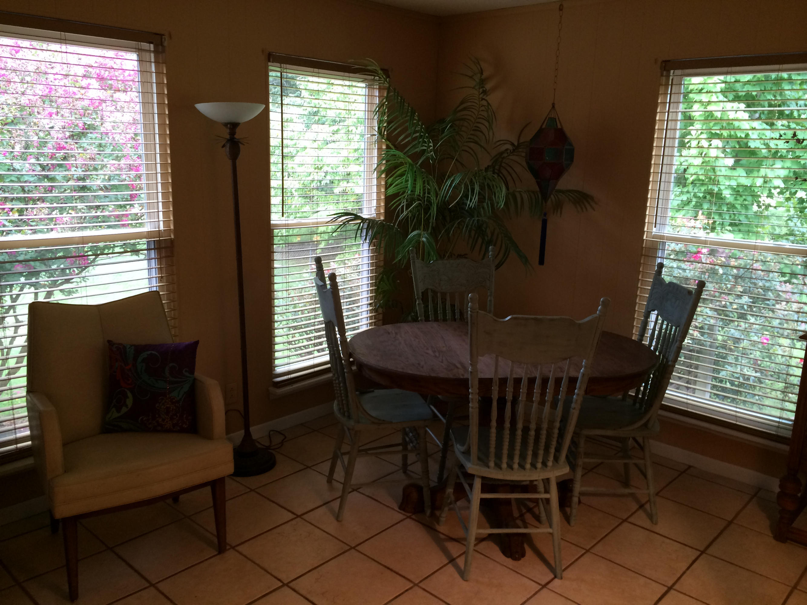 4724 Springbrook Road Knoxville, TN 37921 - Photo 4 of 10 Eat-in Area
