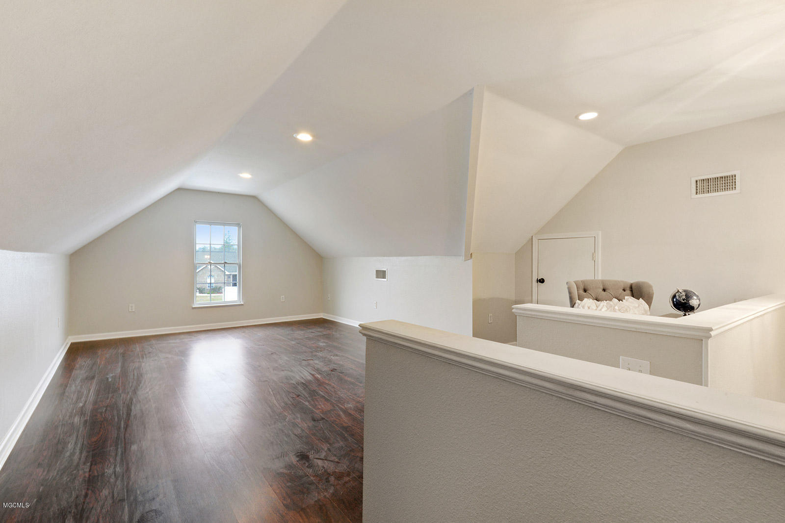 21812 Ridgeview Drive Saucier, MS 39574 - Photo 11 of 17 008_1600x1067_mls