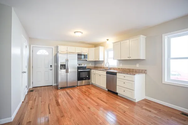 $2,095 | 18 Healey Street, Unit 18, Springfield, MA 01151