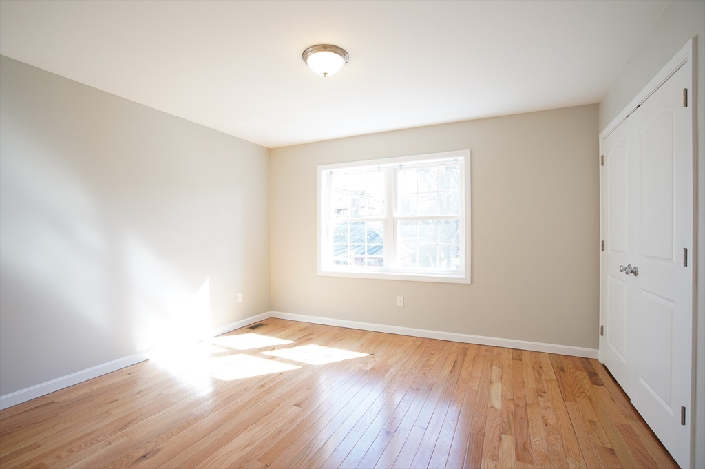 18 Healey Street, Unit 18 Springfield, MA 01151 - Photo 4 of 8